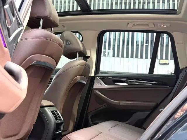 BMW X3 — Фото автомобиля 9