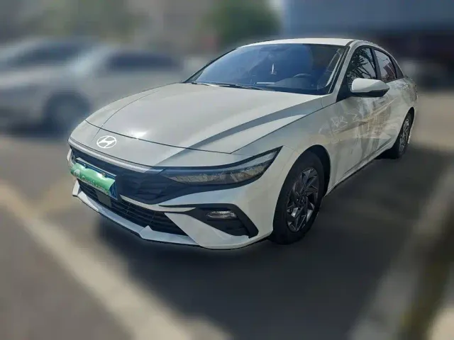 Фотография автомобиля — Hyundai Elantra