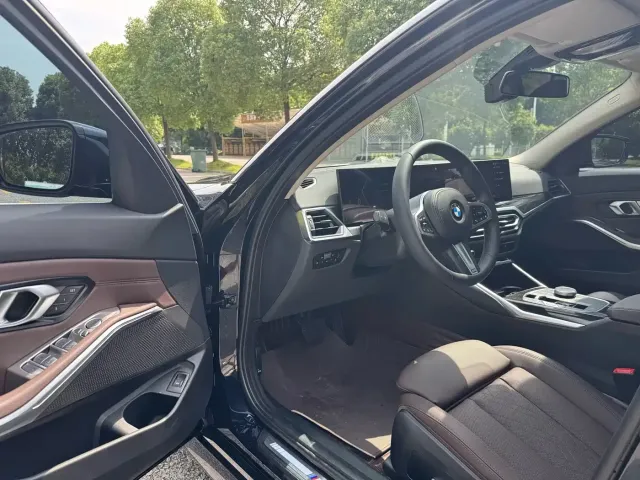 BMW BMW 3 Series 2023 325Li M Sport Package — Фото автомобиля 7
