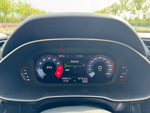 Audi Q3 — Фото автомобиля 14