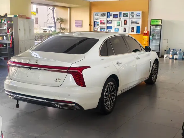 Hongqi H5 — Фото автомобиля 5