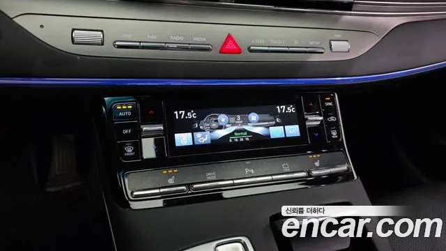 Hyundai Grandeur New — Фото автомобиля 23