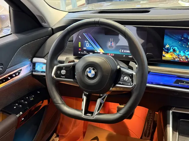 BMW 7 Series — Фото автомобиля 5