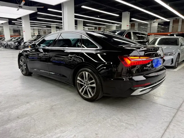 Audi A6L — Фото автомобиля 14