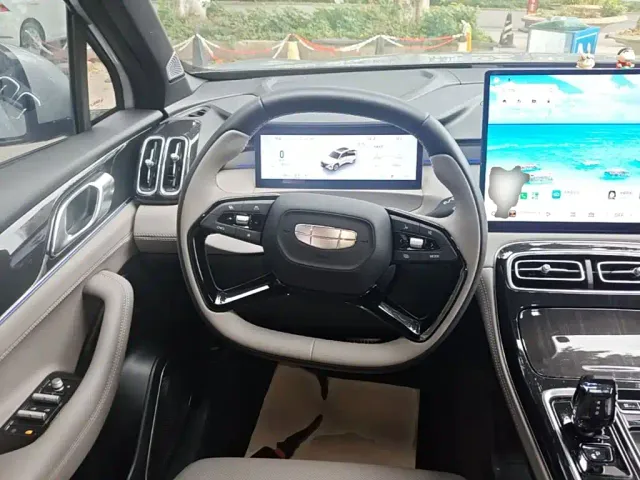 Geely Boyue L — Фото автомобиля 10