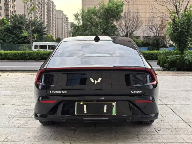 Wuling Starlight — Фото автомобиля 8