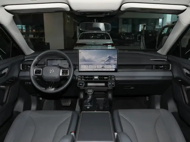 Toyota RAV4 — Фото автомобиля 4