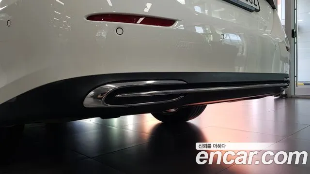 Mercedes-Benz E-Class W214 — Фото автомобиля 11