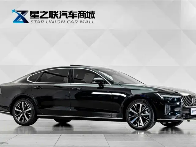 Volvo S90 — Фото автомобиля 5