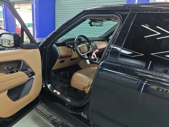 Land Rover Range Rover — Фото автомобиля 3