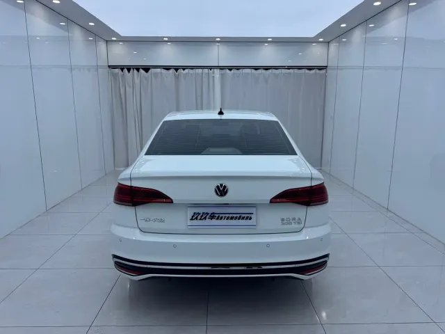 Volkswagen Bora — Фото автомобиля 5