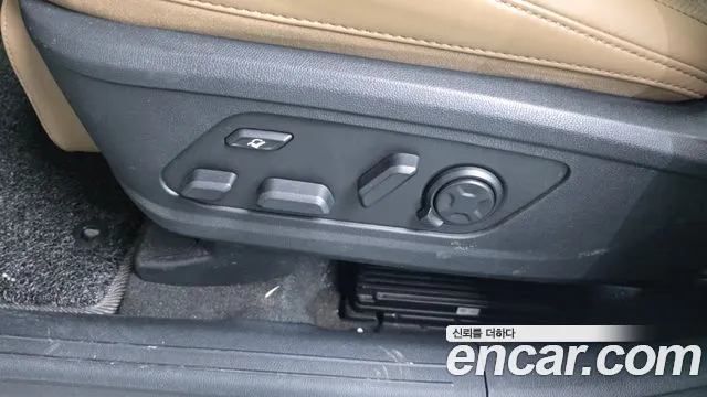 Kia Sorento Новый Sorento 4 поколение Бензин 2.5T 4WD — Фото автомобиля 23