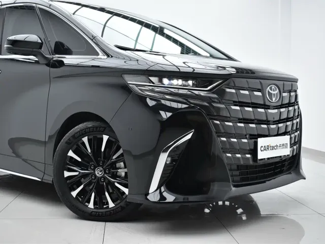 Toyota Alphard — Фото автомобиля 7
