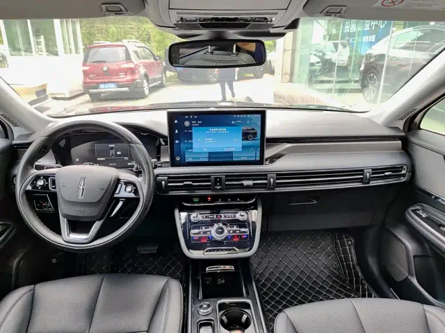 Lincoln Corsair — Фото автомобиля 10