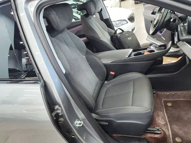 Buick E5 — Фото автомобиля 24