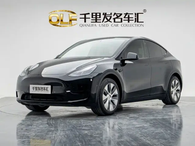 Фотография автомобиля — Tesla Model Y