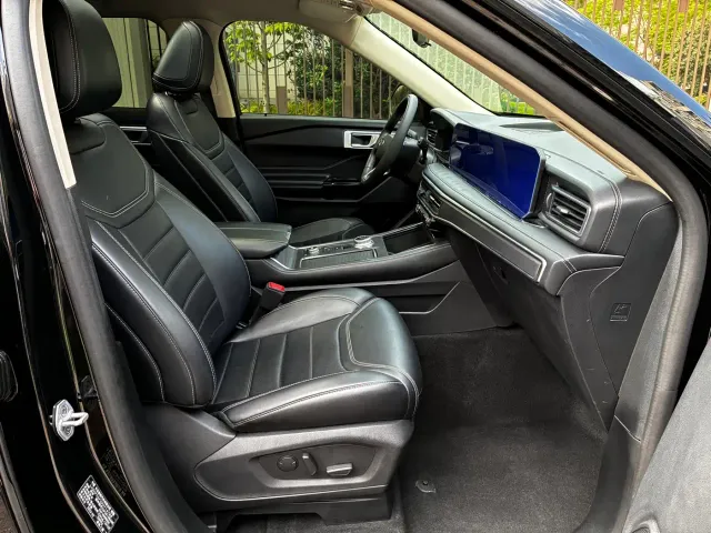 Ford Explorer — Фото автомобиля 13