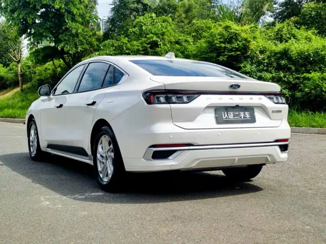 Ford Mondeo — Фото автомобиля 5