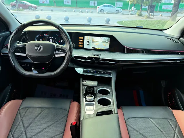Changan Eado — Фото автомобиля 8