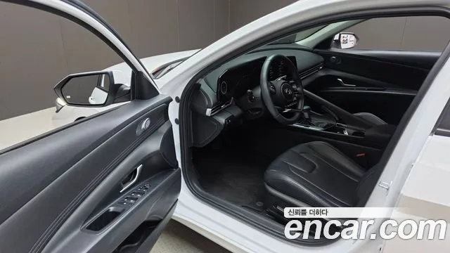 Hyundai Avante CN7 — Фото автомобиля 15