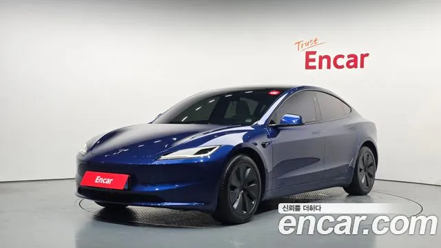 Фотография автомобиля — Tesla Model 3