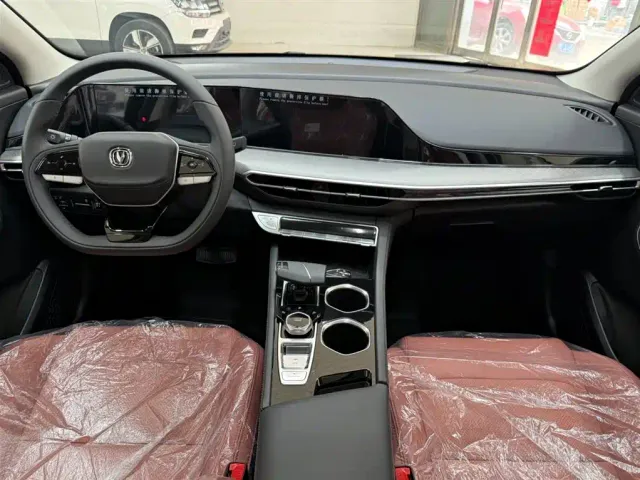 Changan Eado — Фото автомобиля 17