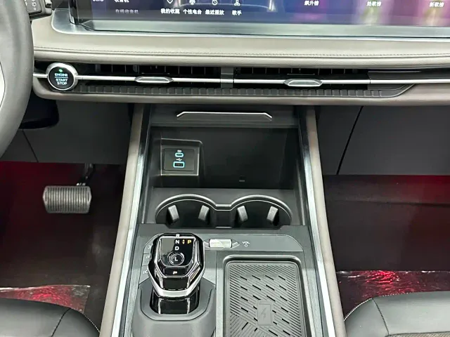 Ford Edge — Фото автомобиля 17