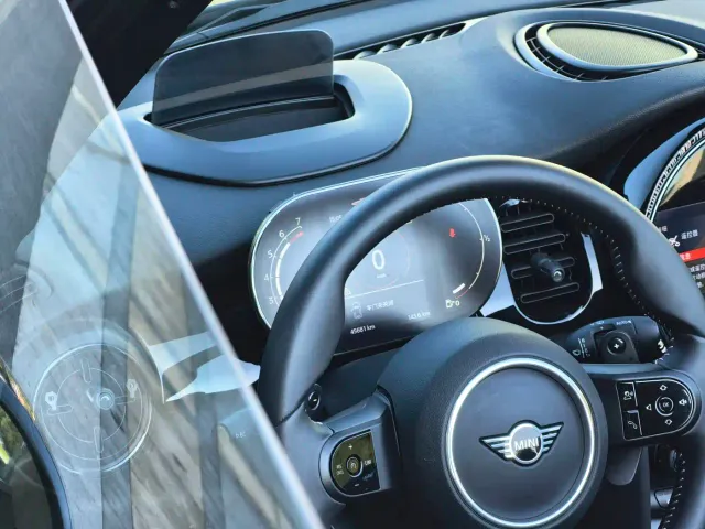 MINI Hatch — Фото автомобиля 13