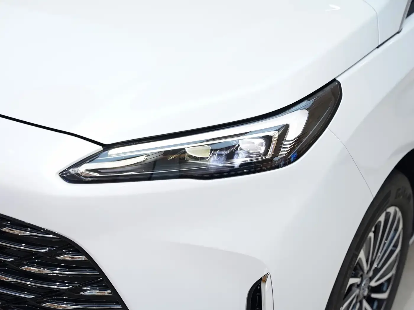 Buick Buick GL8 New Energy 2025 Land Honor Premium Edition 7-Seater — Фото автомобиля 7