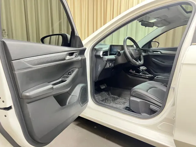 Ford Escort — Фото автомобиля 9