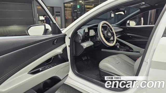 Hyundai Avante CN7 — Фото автомобиля 10