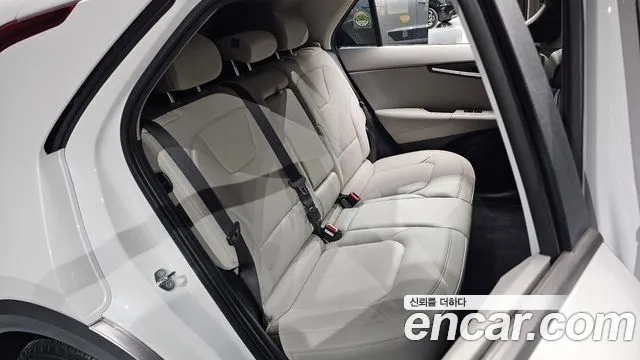 Kia Niro — Фото автомобиля 17