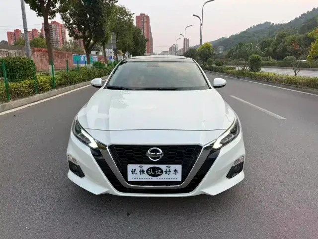 Nissan Teana — Фото автомобиля 2