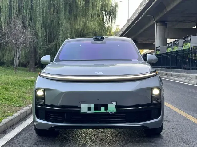 Li Auto L9 — Фото автомобиля 2