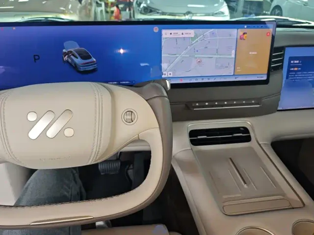 IM Motors LS6 — Фото автомобиля 9