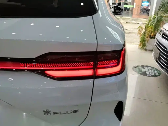BYD Song PLUS — Фото автомобиля 7