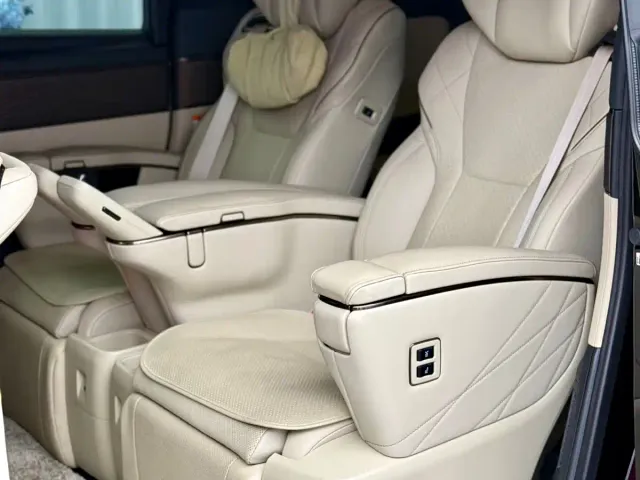 Toyota Alphard — Фото автомобиля 14