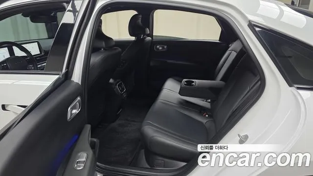 Hyundai Ioniq 6 — Фото автомобиля 15