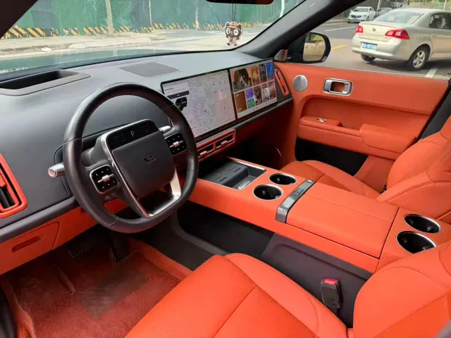 Li Auto L9 — Фото автомобиля 4