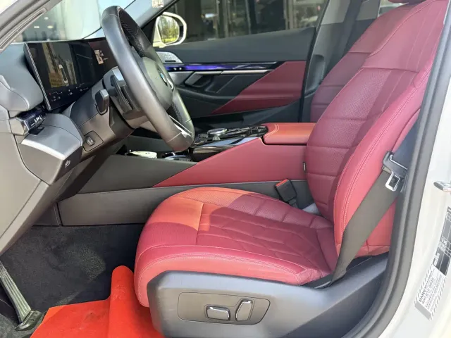 BMW 5 Series — Фото автомобиля 14