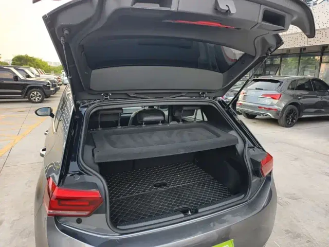 Volkswagen ID.3 — Фото автомобиля 18