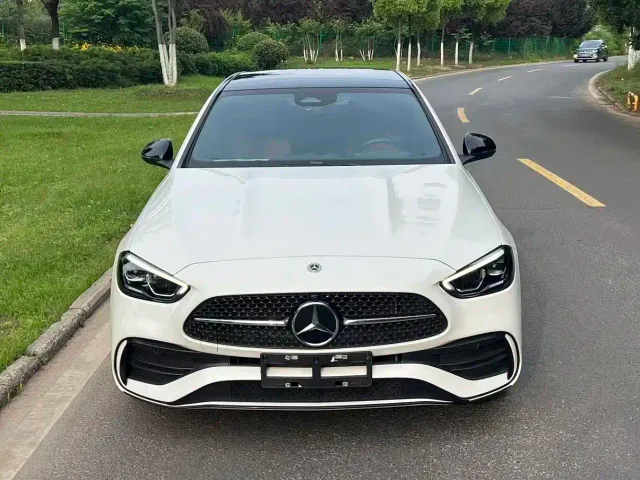 Mercedes-Benz C-Class — Фото автомобиля 3