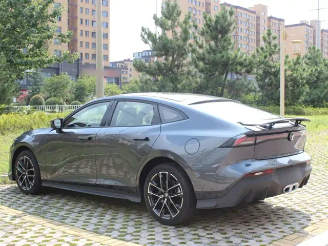 Changan UNI-V — Фото автомобиля 4
