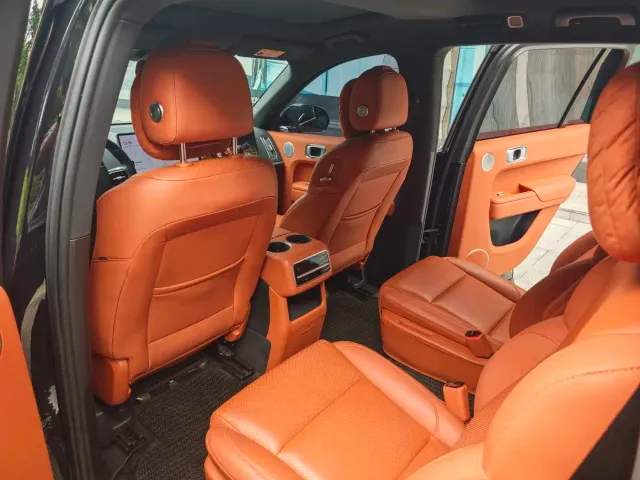 Li Auto L8 — Фото автомобиля 15
