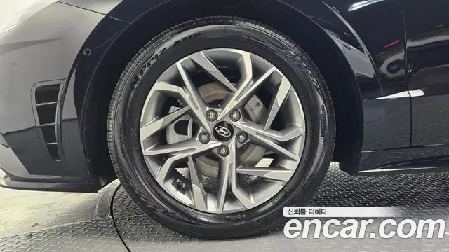 Hyundai Sonata — Фото автомобиля 5