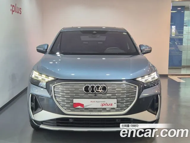 Audi Q4 e-tron F4 — Фото автомобиля 3