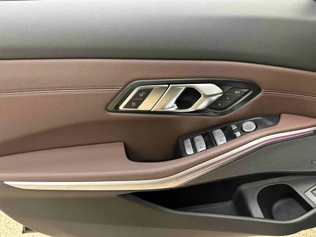 BMW 3 Series — Фото автомобиля 14