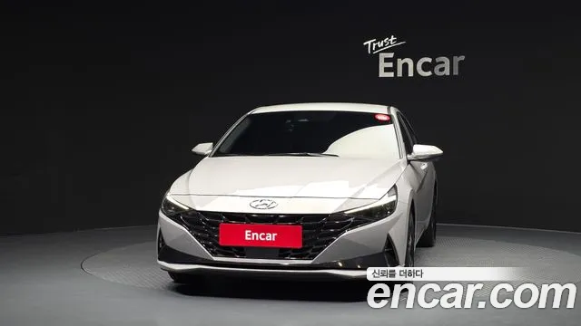 Hyundai AVANTE Avante (CN7) — Фото автомобиля 3