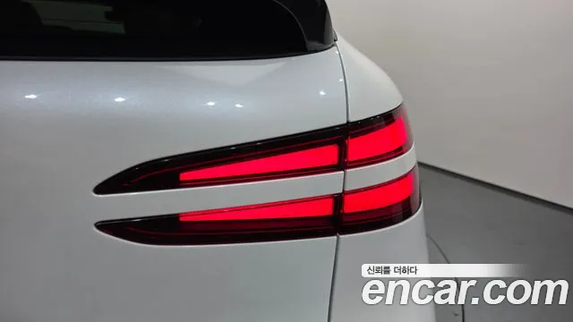 Genesis GV60 — Фото автомобиля 8