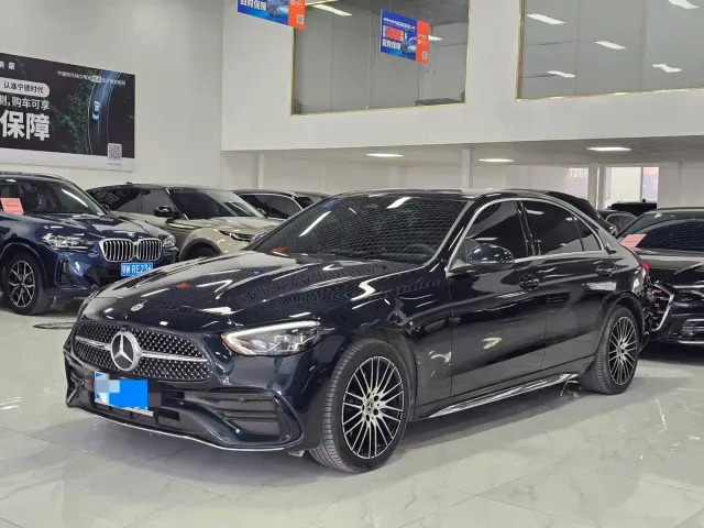 Фотография автомобиля — Mercedes-Benz C-Class